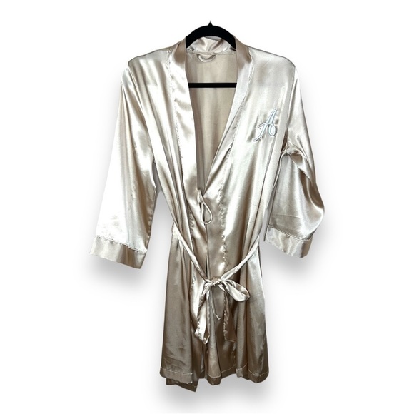 Small Gold Embroidered Letter A Robe Satin Tie Closure Glam Retro - Picture 1 of 9